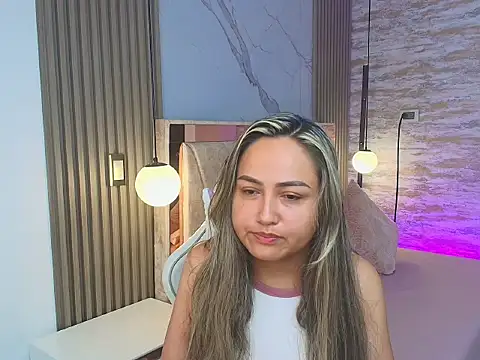 Snapshot of lila_cute1 chatting on October 5, 11:52 am lila cute1 online show from October 5, 11:52 am