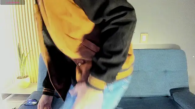 Jaybrown  1 online show from December 2, 8:59 pm