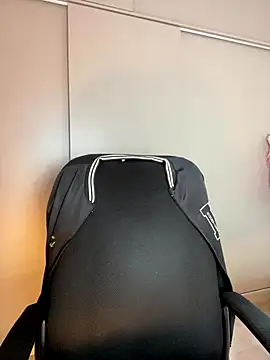 Snapshot of EmilyZuits chatting on December 2, 8:59 pm EmilyZuits online show from December 2, 8:59 pm