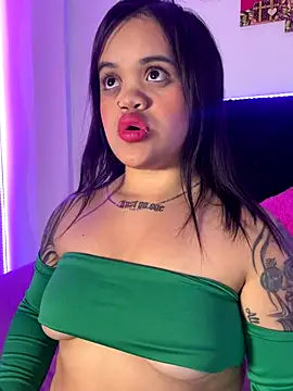 Snapshot of Sussyroxxx chatting on October 11, 7:07 am Sussyroxxx online show from October 11, 7:07 am