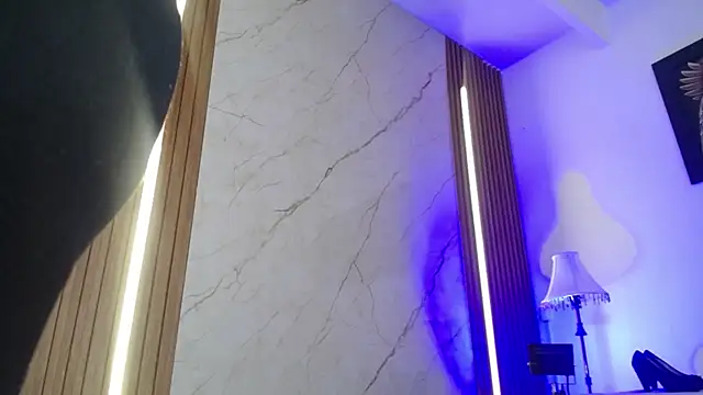 chloe  Jones  online show from January 19, 1:37 pm