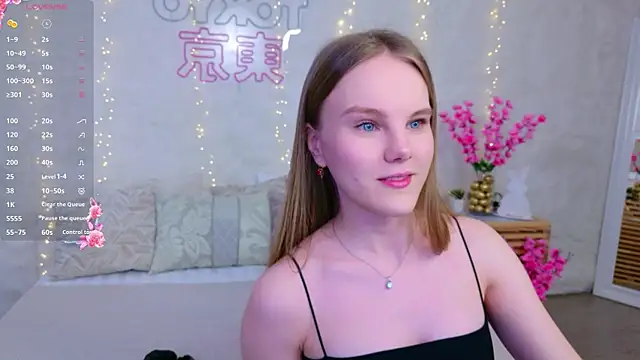 Lili Lohan online show from April 10, 5:01 am