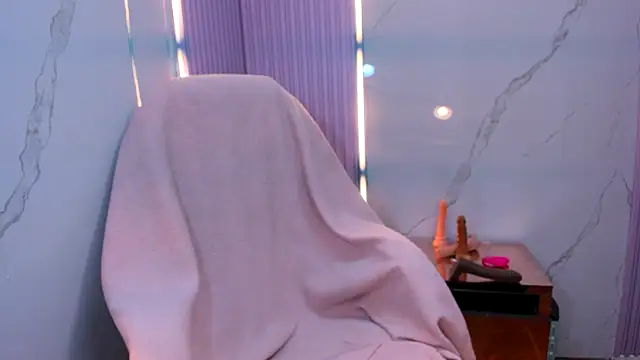 Mila Leon online show from June 3, 4:26 am