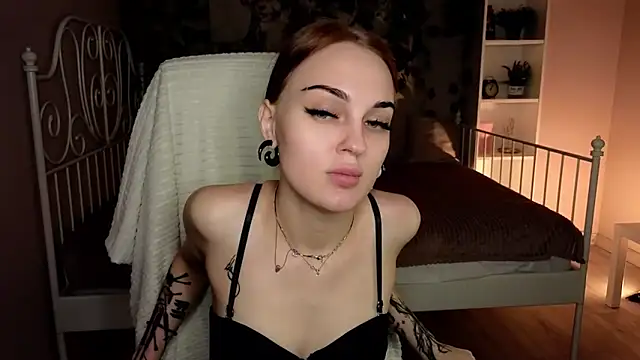 emlymur online show from October 5, 2:48 pm