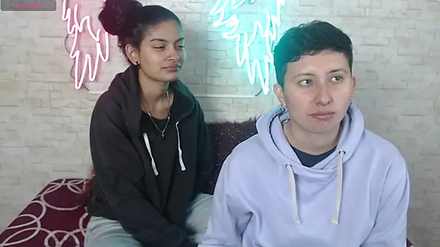Gaby and Mei online show from October 17, 3:42 am