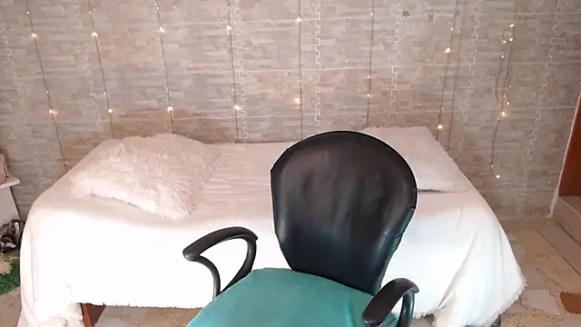 Sofia granny online show from April 12, 3:00 am