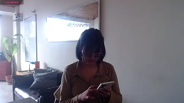 NamiDVelvet online show from October 11, 4:16 pm