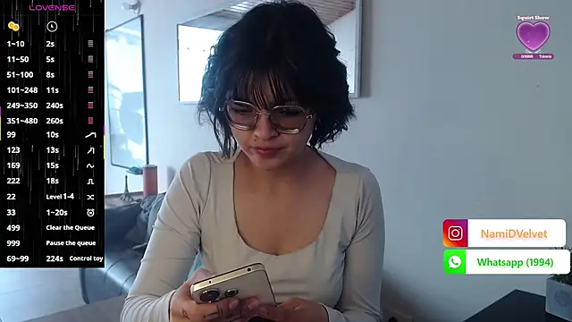 NamiDVelvet online show from October 15, 2:50 pm