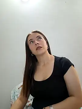 EmmaValencia  online show from October 20, 3:01 pm