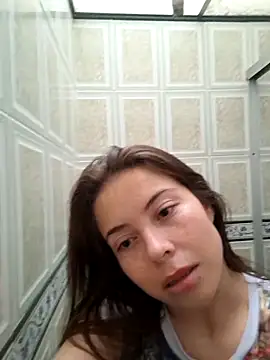 EmmaValencia  online show from October 29, 6:20 pm