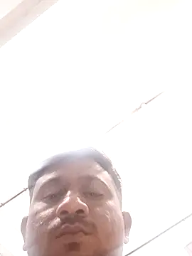 Snapshot of SlipperyRebound0 chatting on November 3, 5:14 pm SlipperyRebound0 online show from November 3, 5:14 pm