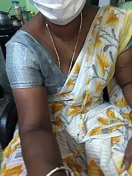 Snapshot of Tamilselviroja- chatting on October 20, 3:45 pm Tamilselviroja- online show from October 20, 3:45 pm