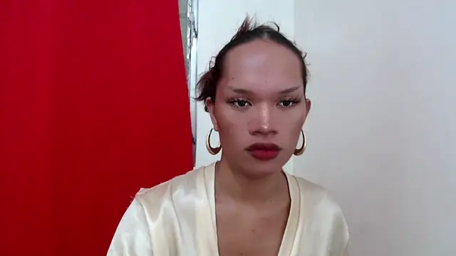 Snapshot of amandareddragon chatting on October 6, 7:17 am amandareddragon online show from October 6, 7:17 am