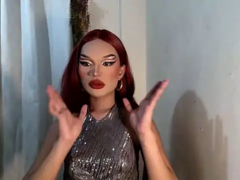 Snapshot of amandareddragon chatting on October 12, 10:25 am amandareddragon online show from October 12, 10:25 am