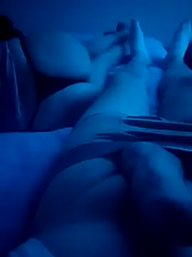 Snapshot of Doubledesire91 chatting on December 19, 8:49 pm Doubledesire91 online show from December 19, 8:49 pm