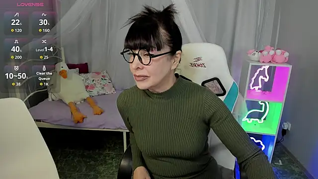 LindaRomero online show from October 8, 9:18 am