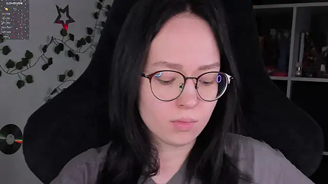 power robynn online show from October 16, 3:57 pm