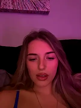 EllieEllxx online show from October 18, 7:14 pm
