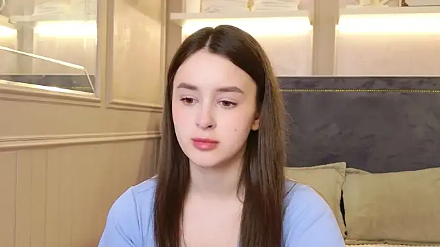 EvaSwen online show from April 12, 6:02 pm