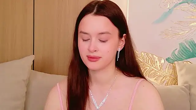 Snapshot of EvaSwen chatting on July 6, 9:17 pm EvaSwen online show from July 6, 9:17 pm