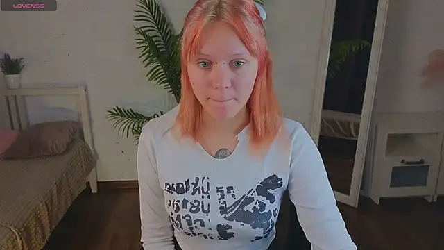 kitten murray  online show from October 15, 5:40 am