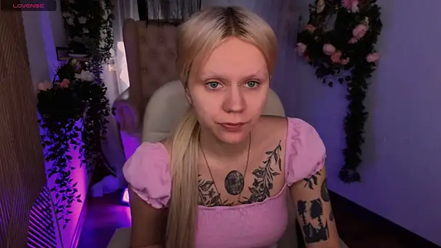 kitten murray  online show from November 25, 12:49 pm