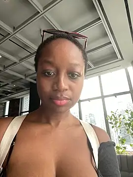 tia   fox online show from January 16, 4:33 pm