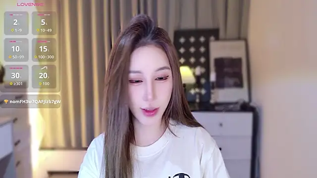 funnygirl0929 online show from April 8, 2:28 pm