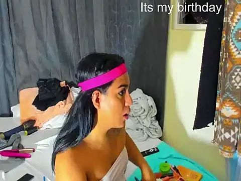 RobertaxGutierrez online show from December 21, 12:29 am