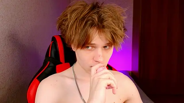 Snapshot of jeffreyue chatting on October 3, 1:19 pm jeffreyue online show from October 3, 1:19 pm