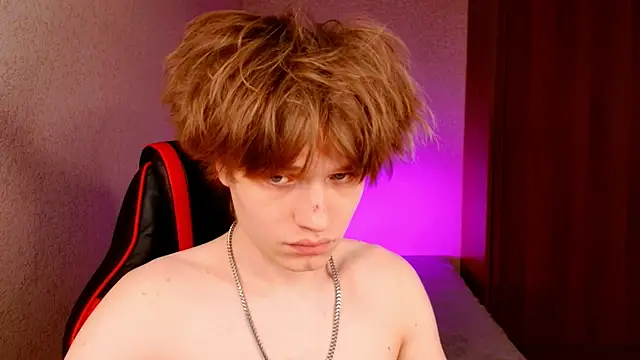 Snapshot of jeffreyue chatting on October 6, 4:15 pm jeffreyue online show from October 6, 4:15 pm