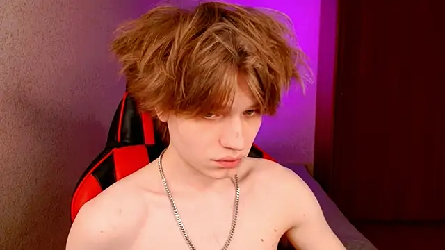 Snapshot of jeffreyue chatting on October 9, 5:11 pm jeffreyue online show from October 9, 5:11 pm