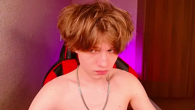 Snapshot of jeffreyue chatting on October 17, 8:17 am jeffreyue online show from October 17, 8:17 am