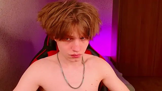 Snapshot of jeffreyue chatting on October 20, 2:39 pm jeffreyue online show from October 20, 2:39 pm