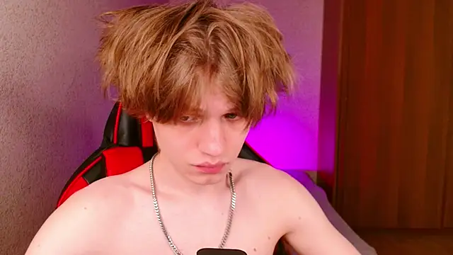 Snapshot of jeffreyue chatting on October 29, 4:53 pm jeffreyue online show from October 29, 4:53 pm