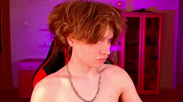 Snapshot of jeffreyue chatting on November 18, 3:16 pm jeffreyue online show from November 18, 3:16 pm