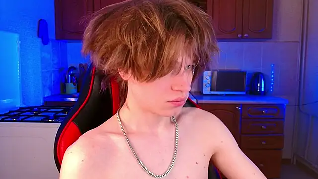 Snapshot of jeffreyue chatting on December 15, 6:56 pm jeffreyue online show from December 15, 6:56 pm