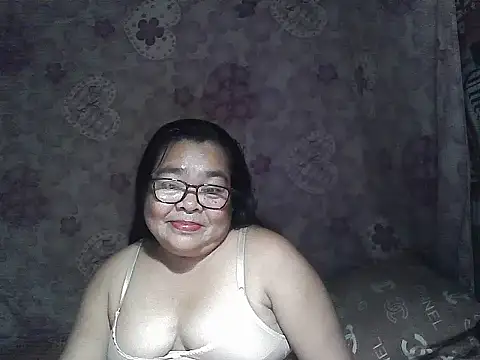 Snapshot of cris_tita chatting on January 18, 1:37 pm cris tita online show from January 18, 1:37 pm