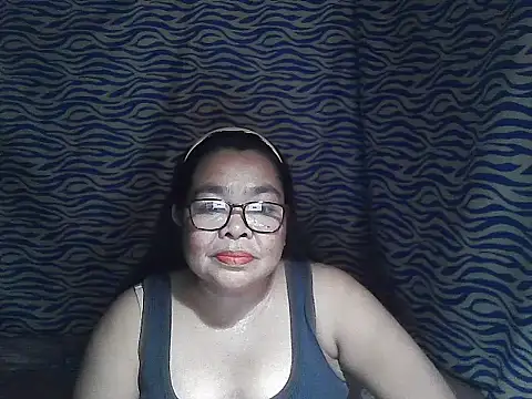 Snapshot of cris_tita chatting on February 6, 11:46 am cris tita online show from February 6, 11:46 am