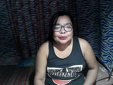 Snapshot of cris_tita chatting on February 18, 12:23 pm cris tita online show from February 18, 12:23 pm