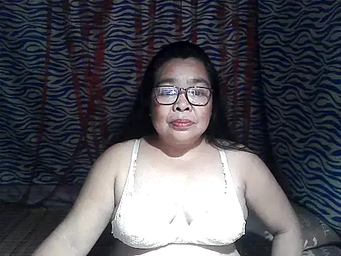 Snapshot of cris_tita chatting on February 26, 12:48 pm cris tita online show from February 26, 12:48 pm