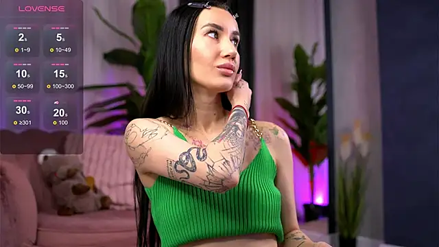 SerenaVelour online show from November 3, 11:11 am