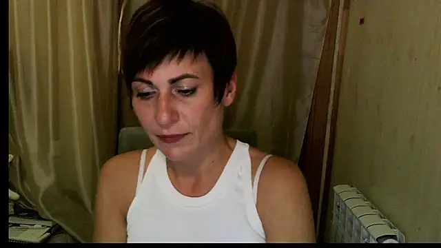 Snapshot of Ashley_Brookss chatting on October 8, 5:10 pm Ashley Brookss online show from October 8, 5:10 pm