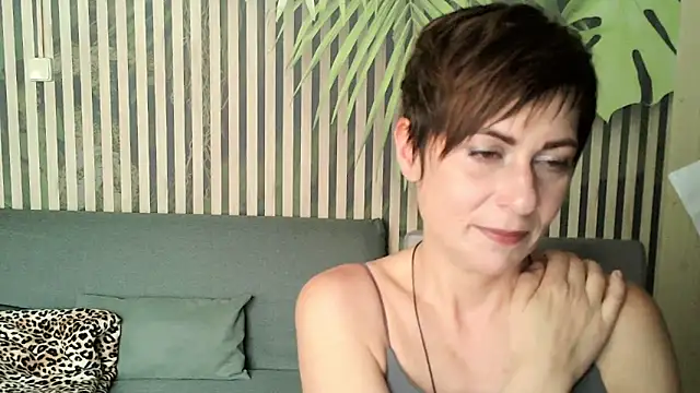 Snapshot of Ashley_Brookss chatting on October 17, 7:22 am Ashley Brookss online show from October 17, 7:22 am