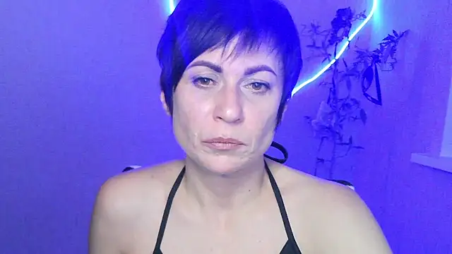 Snapshot of Ashley_Brookss chatting on November 7, 9:59 pm Ashley Brookss online show from November 7, 9:59 pm