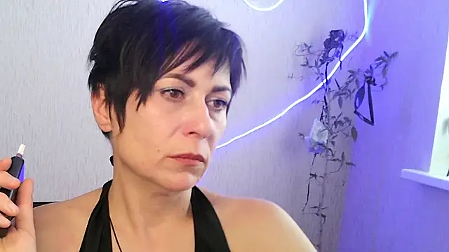 Snapshot of Ashley_Brookss chatting on November 8, 10:04 am Ashley Brookss online show from November 8, 10:04 am