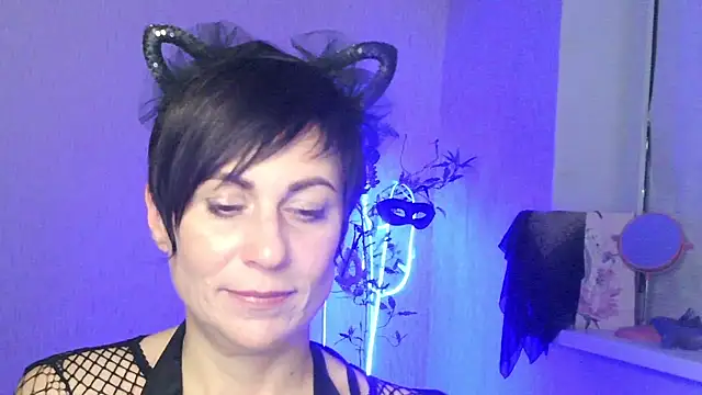 Snapshot of Ashley_Brookss chatting on November 15, 11:21 pm Ashley Brookss online show from November 15, 11:21 pm