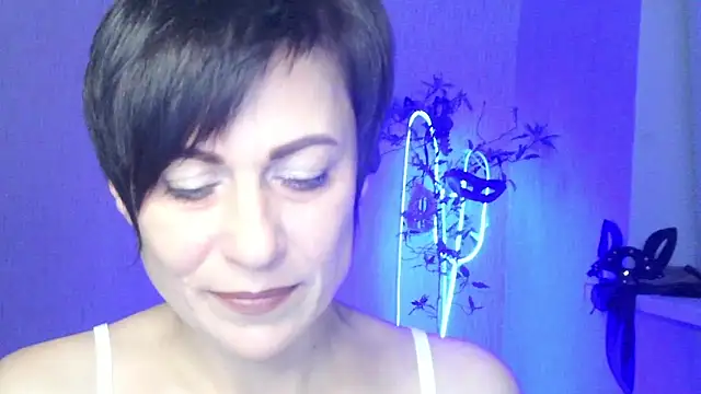 Snapshot of Ashley_Brookss chatting on November 21, 3:22 pm Ashley Brookss online show from November 21, 3:22 pm