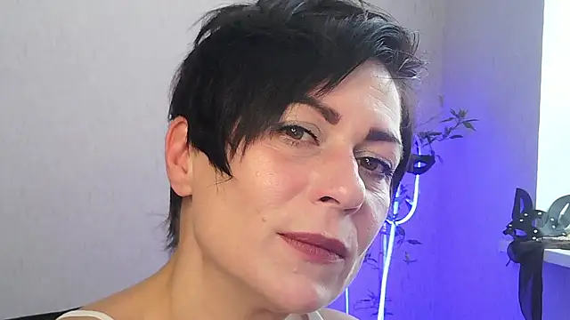 Snapshot of Ashley_Brookss chatting on November 22, 7:40 am Ashley Brookss online show from November 22, 7:40 am