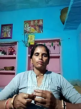 Snapshot of Mohni_cute chatting on October 24, 12:12 pm Mohni cute online show from October 24, 12:12 pm